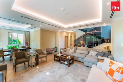 Vila di Al Barsha, Dubai, UEA 3 kamar tidur, 323.5 m2 nomor 710253 - foto 16