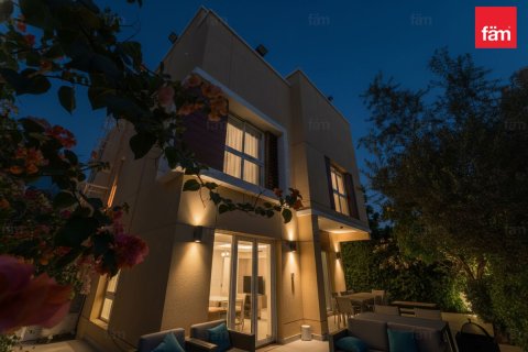 Vila di Al Barsha, Dubai, UEA 3 kamar tidur, 323.5 m2 nomor 710253 - foto 7