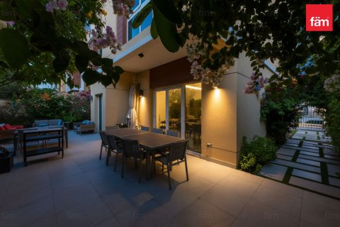 Vila di Al Barsha, Dubai, UEA 3 kamar tidur, 323.5 m2 nomor 710253 - foto 22