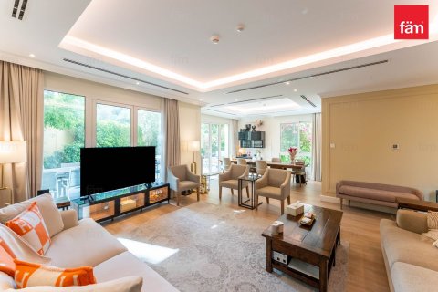 Vila di Al Barsha, Dubai, UEA 3 kamar tidur, 323.5 m2 nomor 710253 - foto 6