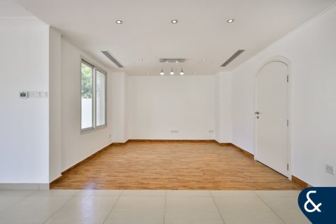Villa in The Springs, Dubai, UAE 3 bedrooms, 210 sq.m. № 667130 - photo 5