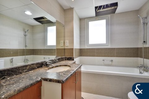 Villa in The Springs, Dubai, UAE 3 bedrooms, 210 sq.m. № 667130 - photo 18