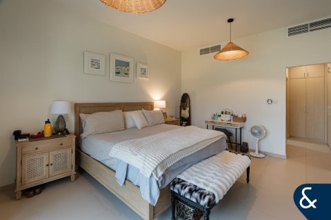 Willa na sprzedaż w Dubai Land, Dubai, ZEA 4 sypialnie, 309 mkw., nr 667129 - zdjęcie 9