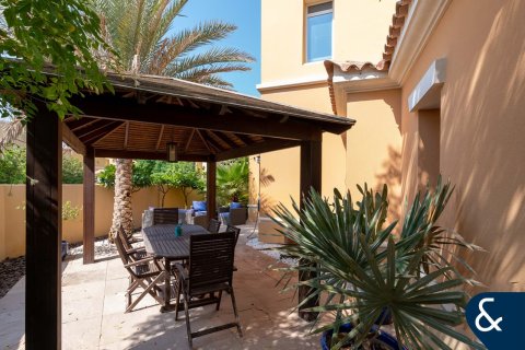 Vila u Arabian Ranches, Dubai, UAE 4 spavaćih soba, 273 m2 Br. 667131 - fotografija 17