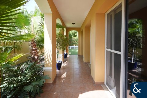 Vila u Arabian Ranches, Dubai, UAE 4 spavaćih soba, 273 m2 Br. 667131 - fotografija 15