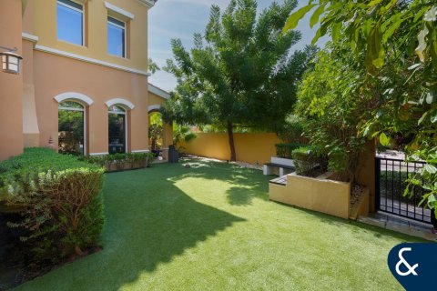 Vila u Arabian Ranches, Dubai, UAE 4 spavaćih soba, 273 m2 Br. 667131 - fotografija 13