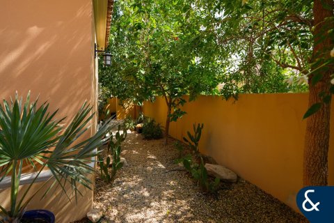 Vila u Arabian Ranches, Dubai, UAE 4 spavaćih soba, 273 m2 Br. 667131 - fotografija 18