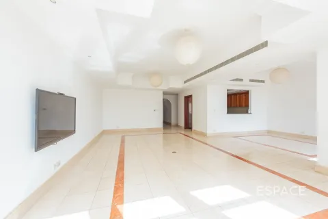 Vilë në Dubai Marina, Emiratet e Bashkuara Arabe 3 dhoma gjumi, 316 m2. № 650189 - Foto 4