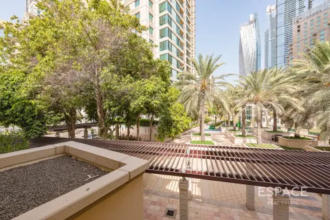 Vilë në Dubai Marina, Emiratet e Bashkuara Arabe 3 dhoma gjumi, 316 m2. № 650189 - Foto 17