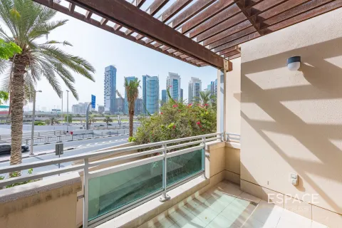 Vilë në Dubai Marina, Emiratet e Bashkuara Arabe 3 dhoma gjumi, 316 m2. № 650189 - Foto 1