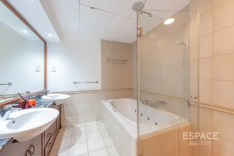 Vilë në Dubai Marina, Emiratet e Bashkuara Arabe 3 dhoma gjumi, 316 m2. № 650189 - Foto 13