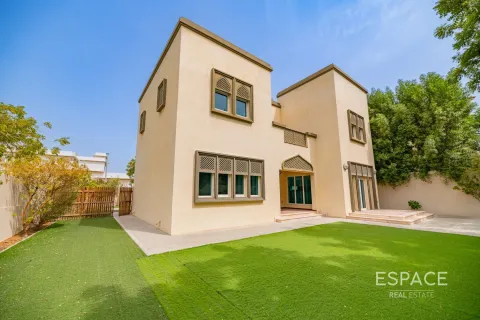 Villa uthyres i Jumeirah Park, Dubai, UAE 3 sovrum, 285 kvm Nr. 650186 - fotografi 1