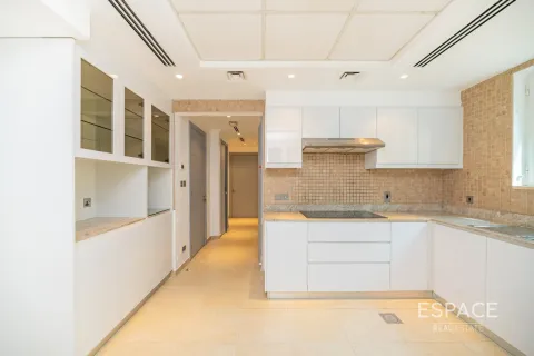 Villa uthyres i Jumeirah Park, Dubai, UAE 3 sovrum, 285 kvm Nr. 650186 - fotografi 5