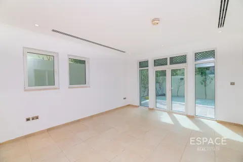 Villa uthyres i Jumeirah Park, Dubai, UAE 3 sovrum, 285 kvm Nr. 650186 - fotografi 9