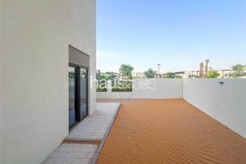 Řadový dům v Dubai Land, Dubai, SAE 4 ložnice, 216 m² Č.: 626016 - fotografie 4