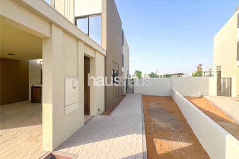 Řadový dům v Dubai Land, Dubai, SAE 4 ložnice, 216 m² Č.: 626016 - fotografie 3
