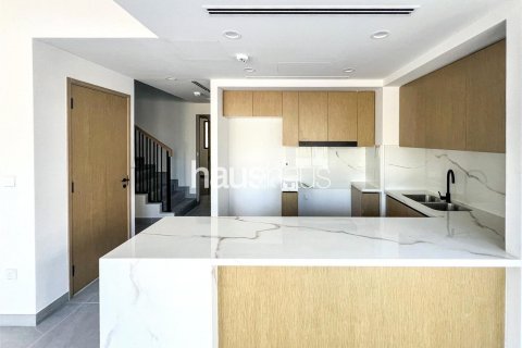 Řadový dům v Dubai Land, Dubai, SAE 4 ložnice, 216 m² Č.: 626016 - fotografie 7