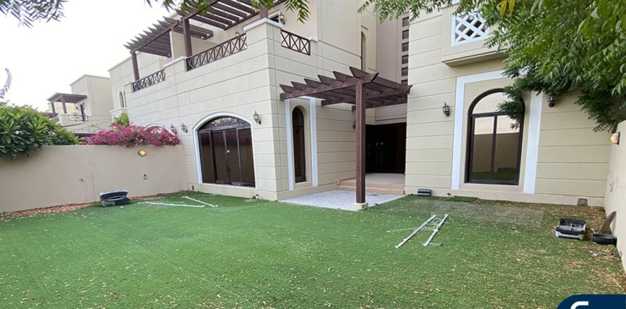 Vilă în Mudon, Dubai, EAU 4 dormitoare, 353 mp.  №667677