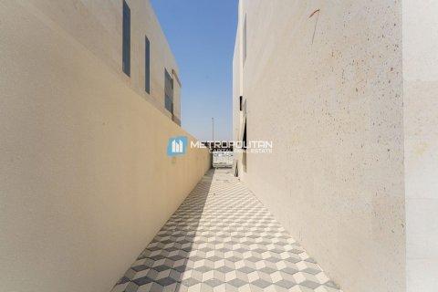 Villa in Al Shamkha, Abu Dhabi, UAE 8 bedrooms, 780 sq.m. № 659693 - photo 13
