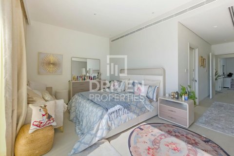 Casa urbana para arrendamento em Nadd Al Sheba, Dubai, EAU 3 quartos, 187.29 m2 № 746686 - foto 7