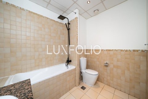 Apartment in Jumeirah Beach Residence, Dubai, UAE 2 bedrooms, 131 sq.m. № 628177 - photo 10