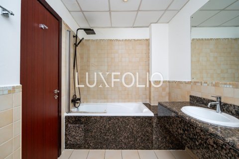 Apartment in Jumeirah Beach Residence, Dubai, UAE 2 bedrooms, 131 sq.m. № 628177 - photo 9