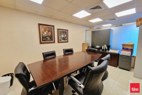Oficiu de vânzare în Dubai, EAU 92.3 mp. №682139 - poză 8