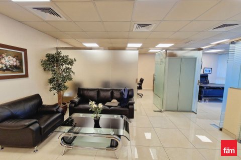 Oficiu de vânzare în Dubai, EAU 92.3 mp. №682139 - poză 12