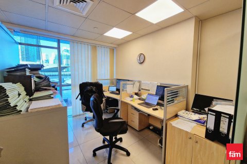Oficiu de vânzare în Dubai, EAU 92.3 mp. №682139 - poză 15