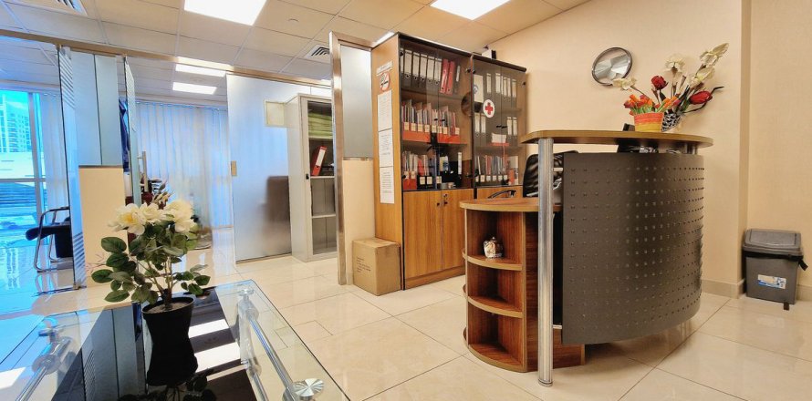 Oficiu în Dubai, EAU 92.3 mp.  №682139