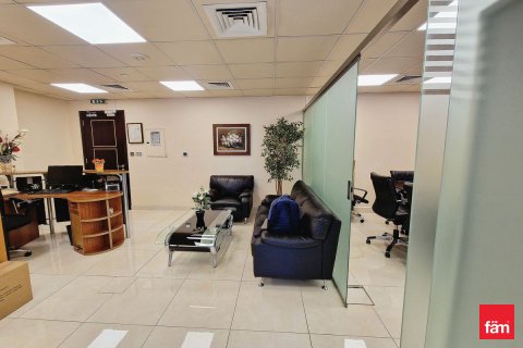 Oficiu de vânzare în Dubai, EAU 92.3 mp. №682139 - poză 18