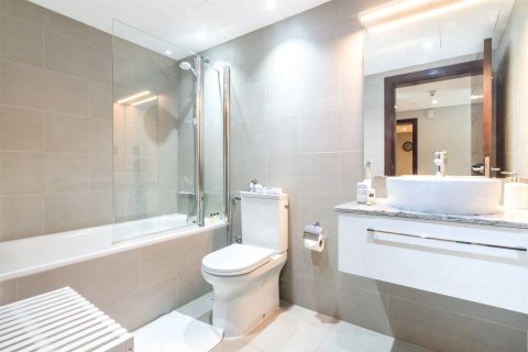 Apartament në Downtown Dubai (Downtown Burj Dubai), Emiratet e Bashkuara Arabe 1 dhomë gjumi, 84 m2. № 766135 - Foto 8