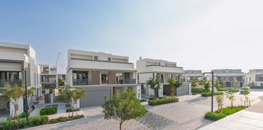 Villa a Tilal Al Ghaf, Dubai, EAU 3 camere da letto, 203 mq. № 687092