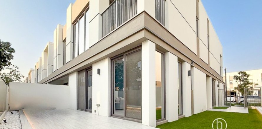 Tilal Al Ghaf, Dubai, UAE의 빌라 침실 4개, 230제곱미터 번호 687093