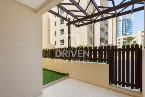Apartmen di Greens, Dubai, UAE 1 bilik tidur, 100.99 meter persegi № 768283 - foto 12