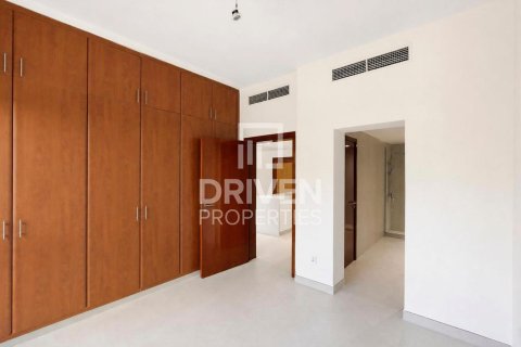 Apartmen di Greens, Dubai, UAE 1 bilik tidur, 100.99 meter persegi № 768283 - foto 9