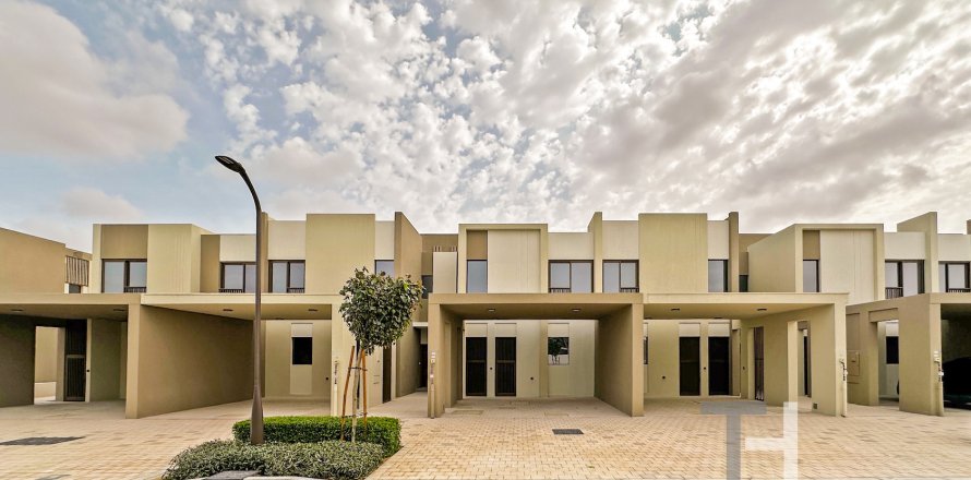 Townhouse in Dubai, UAE 3 bedrooms, 184 sq.m. № 586699