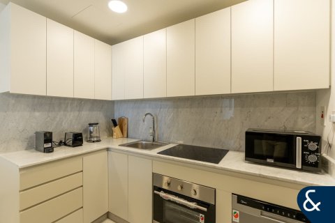 Jumeirah Beach Residence, Dubai, संयुक्त अरब अमीरात में अपार्टमेंट, 1 बेडरूम, 113 वर्ग मीटर, संख्या 684919 - फ़ोटो 3