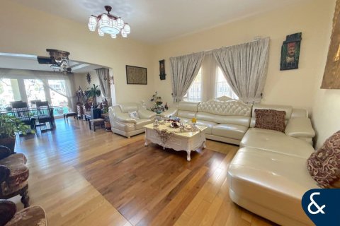 Villa The Lakes, Dubaijā, AAE 4 istabas, 371 m2 Nr. 684918 - attēls 4