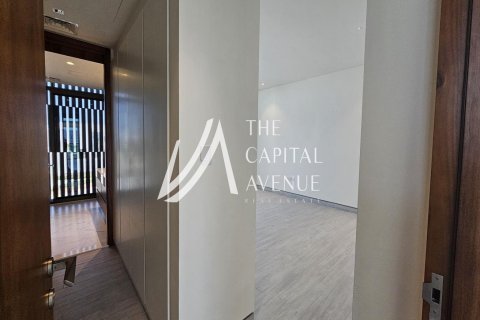 Müüa villa asukohaga Abu Dhabi, AÜE: 4 magamistoaga, 1000 m² Nr 604799 - pilt 9