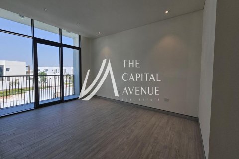 Müüa villa asukohaga Abu Dhabi, AÜE: 4 magamistoaga, 1000 m² Nr 604799 - pilt 10