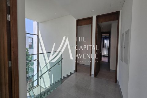 Müüa villa asukohaga Abu Dhabi, AÜE: 4 magamistoaga, 1000 m² Nr 604799 - pilt 11