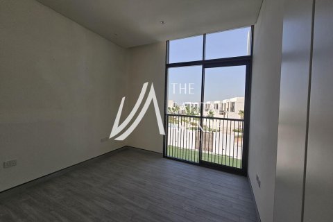 Müüa villa asukohaga Abu Dhabi, AÜE: 4 magamistoaga, 1000 m² Nr 604799 - pilt 7