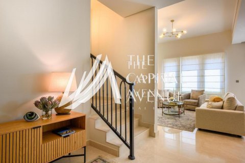 Σπίτι σε Khalifa City, Abu Dhabi, ΗΑΕ 2 υπνοδωμάτια, 124 τ.μ. Αρ. 604994 - φωτογραφία 2