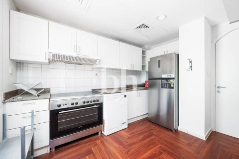 Townhouse in The Springs, Dubai, UAE 2 bedrooms, 113 sq.m. № 645365 - photo 14