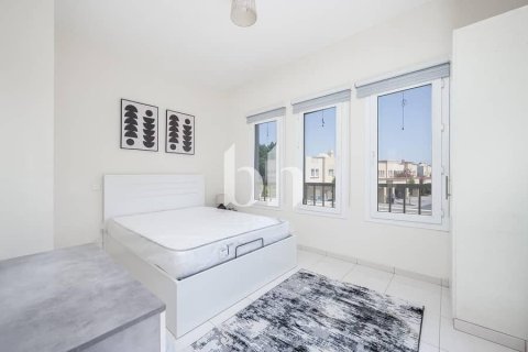 Townhouse in The Springs, Dubai, UAE 2 bedrooms, 113 sq.m. № 645365 - photo 9