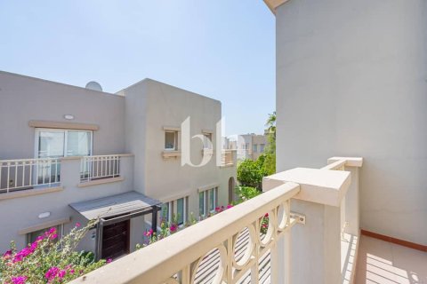 Townhouse in The Springs, Dubai, UAE 2 bedrooms, 113 sq.m. № 645365 - photo 11