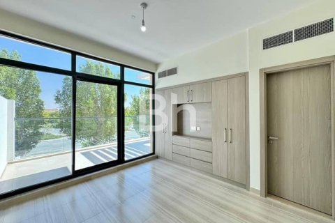 Rijtjeshuis te koop in DAMAC Hills (Akoya by DAMAC), Dubai, VAE 4 slaapkamers, 274 vr.m., nr 645361 - foto 13