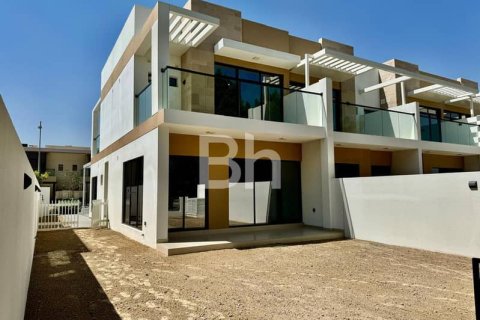 Rijtjeshuis te koop in DAMAC Hills (Akoya by DAMAC), Dubai, VAE 4 slaapkamers, 274 vr.m., nr 645361 - foto 3
