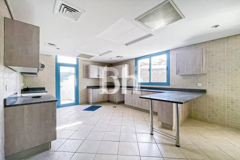 Βίλα σε Falcon City of Wonders, Dubai, ΗΑΕ 4 υπνοδωμάτια, 450 τ.μ. Αρ. 645364 - φωτογραφία 3